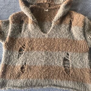 Mystree Striped V-Neck Hoodie Destroyed Sweater in Beige and Tan